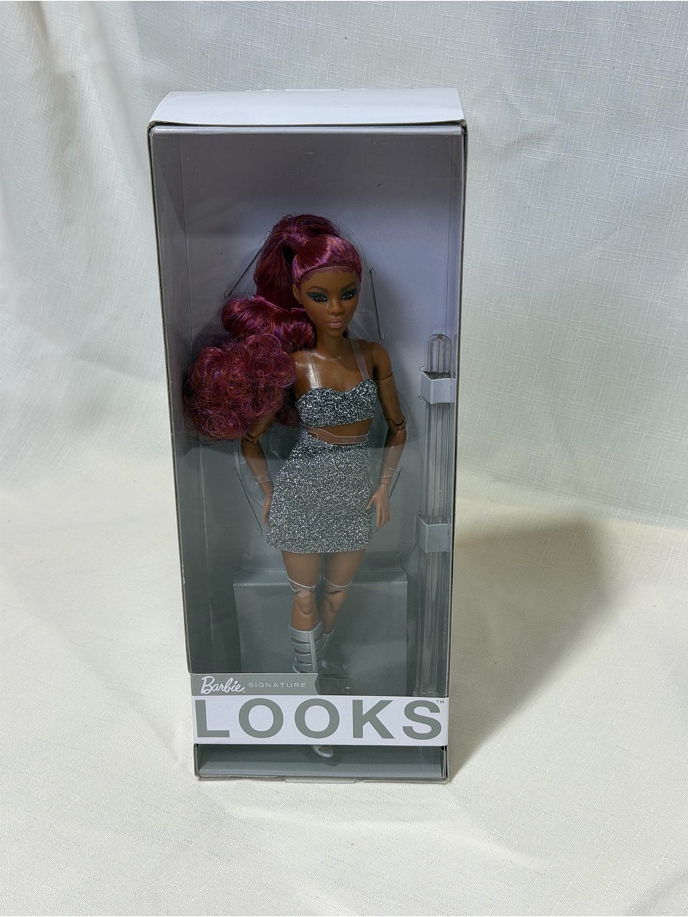 Barbie Signature LOOKS Barbie Fashion Doll 2021 HCB77 #7 Made to Move IN HAND